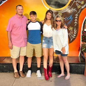 Meet your Posher, Lori